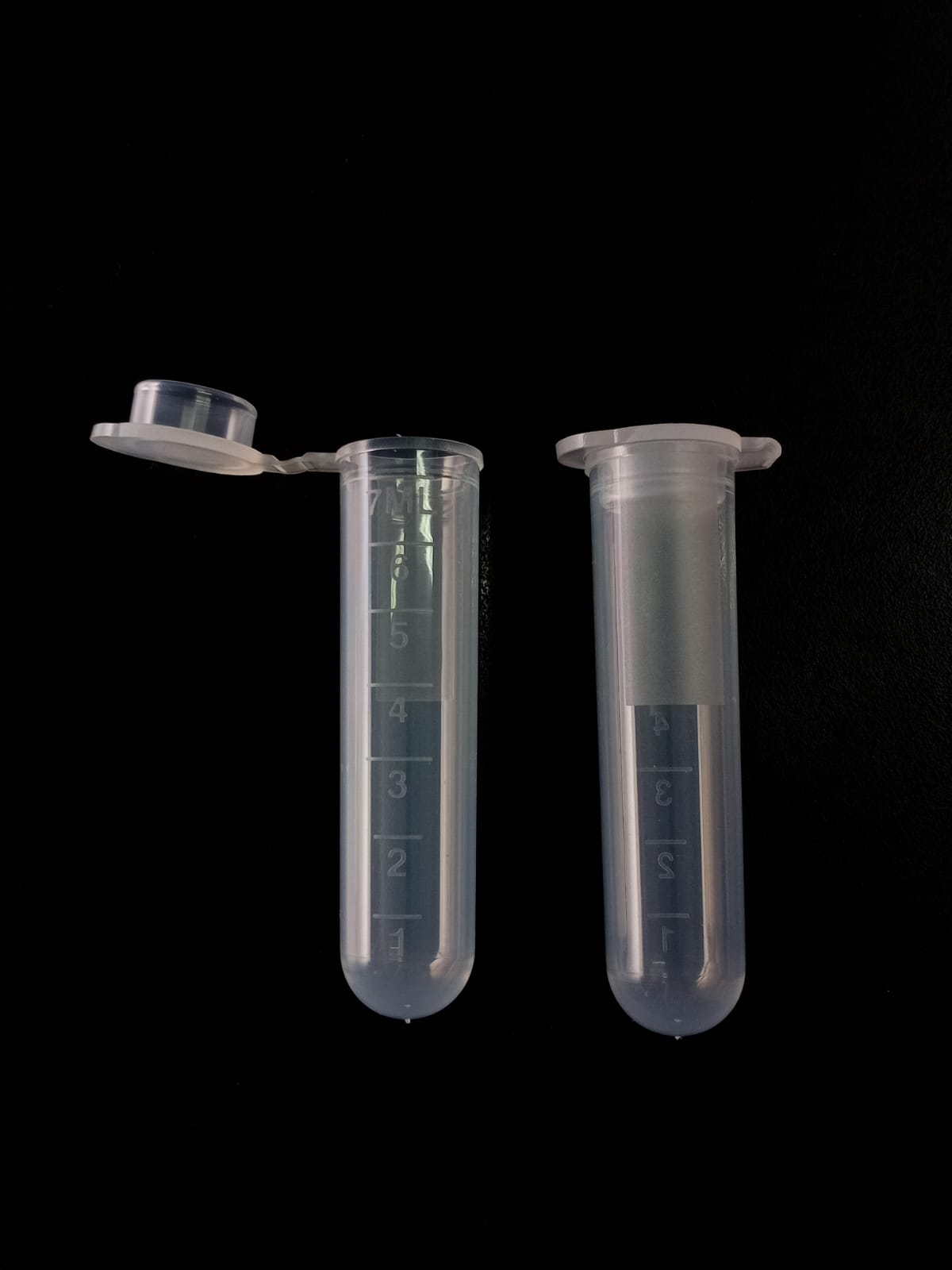 185TYA06 - Microtubo de 7 ml con tapa plana unida al tubo fondo redondo de PP autoclavable-image