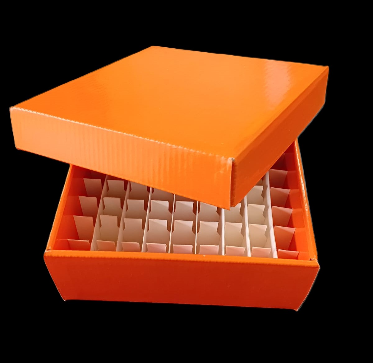 2850201 - Cajas de congelación en cartón tratado rígido 130 X 130 X 55 color naranja-image