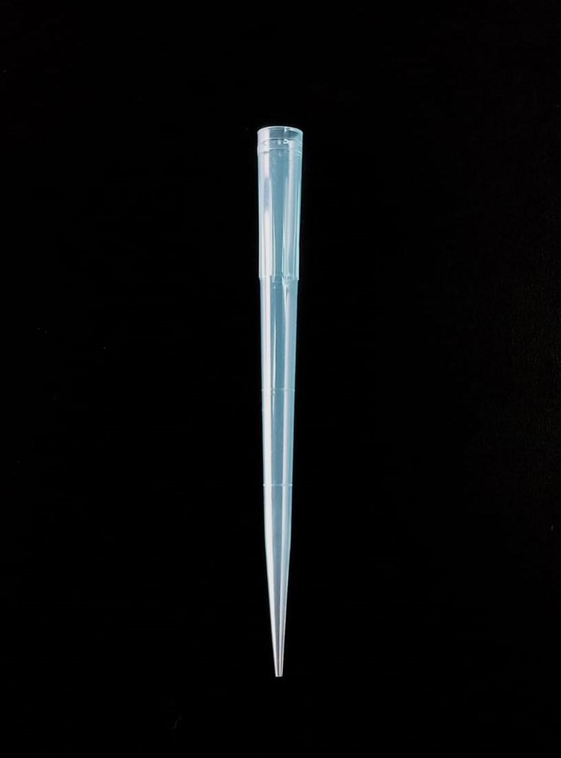 585TYC09 - Tips universal de 100-1250 ul azul, graduado sin corona-image